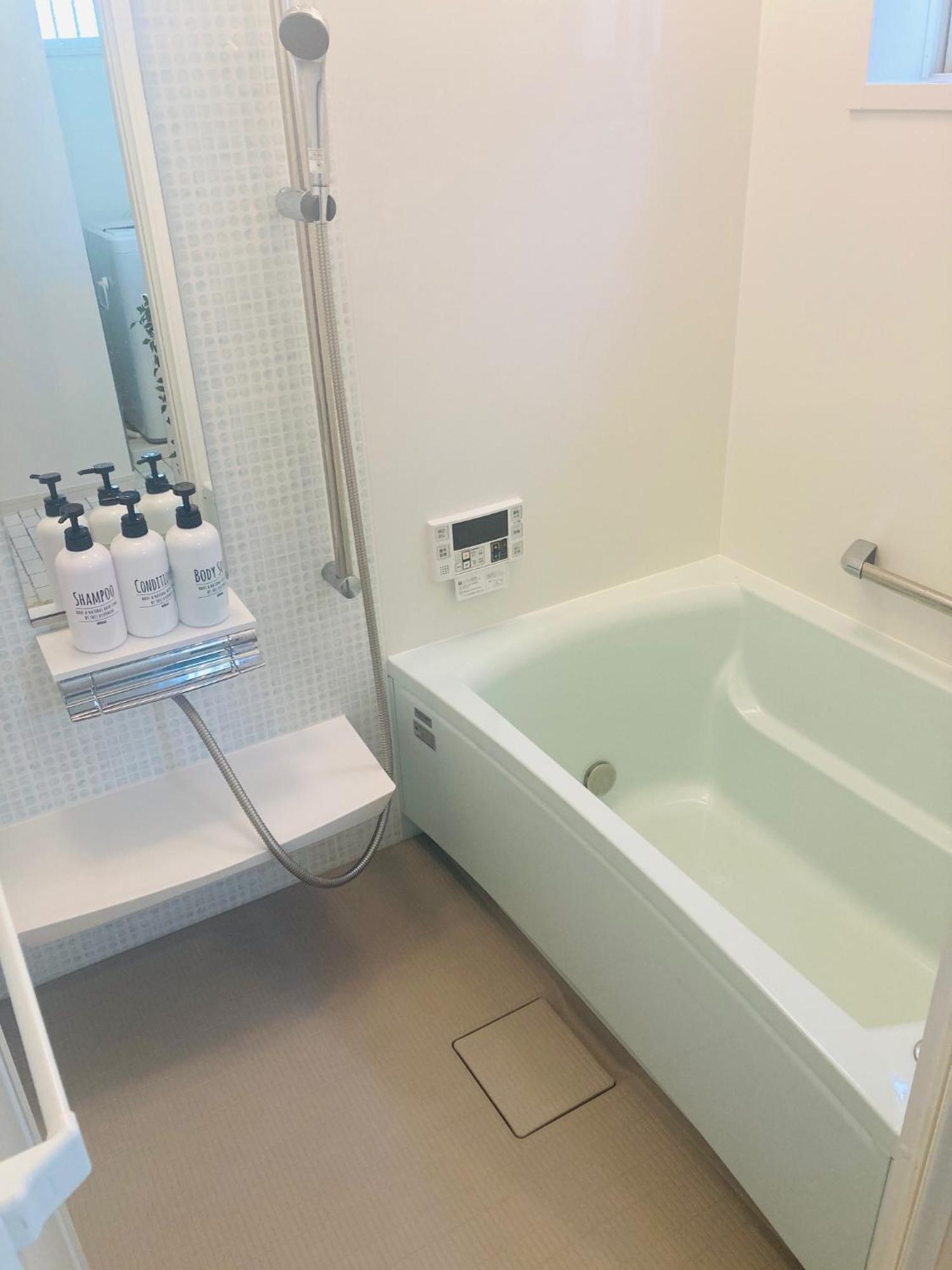 鶴橋ロフト付戸建て Apartment *